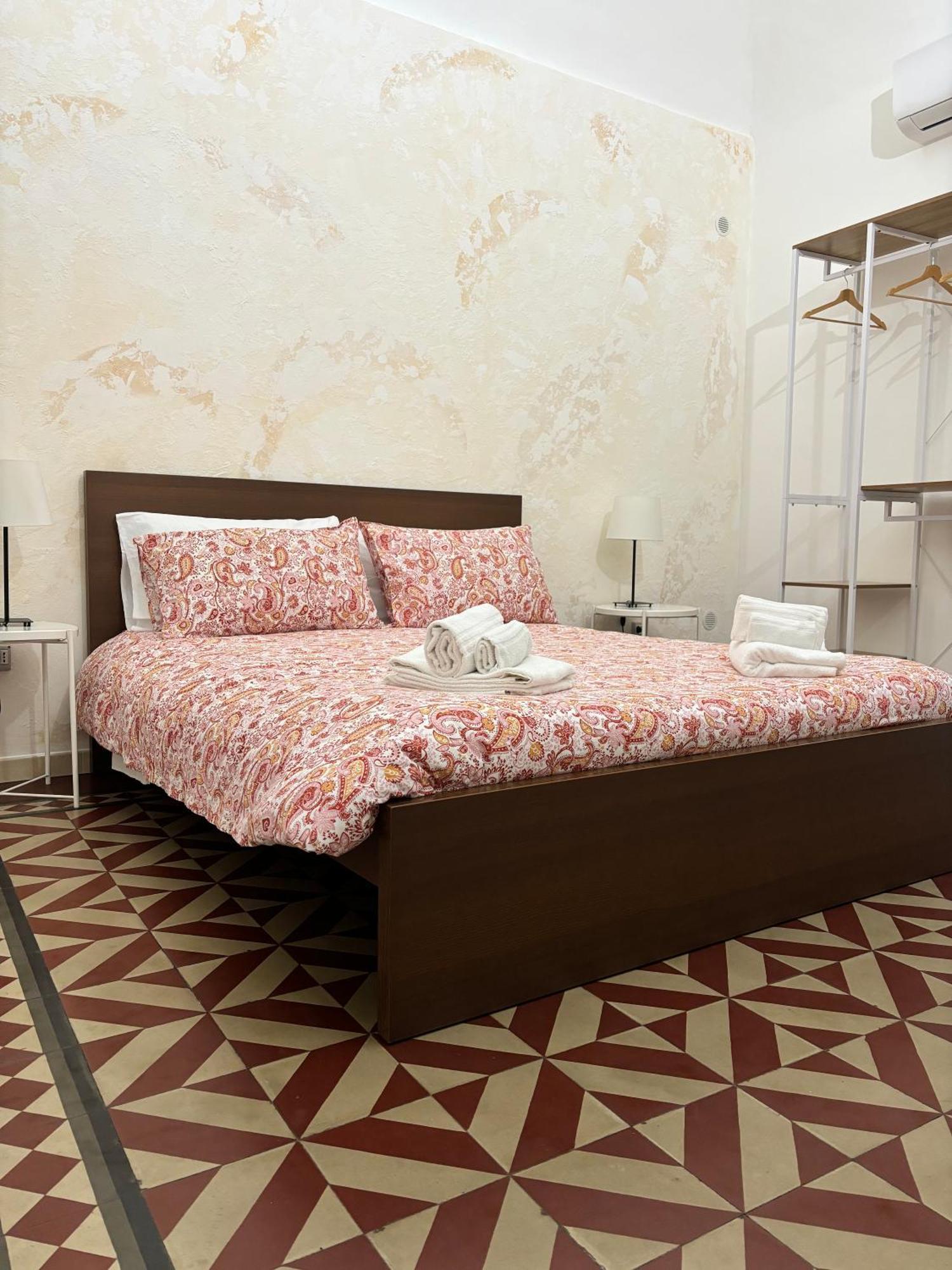 Il Teatro Rooms Катания Экстерьер фото
