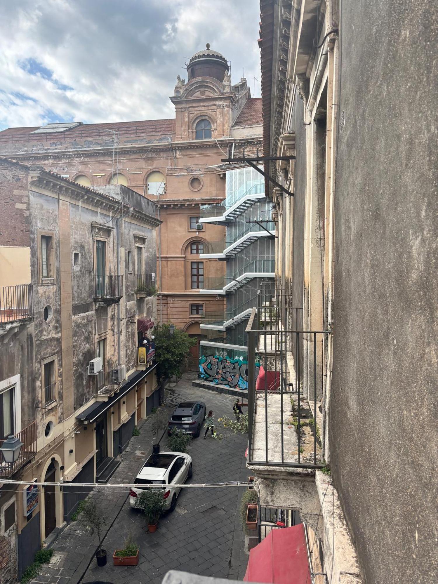 Il Teatro Rooms Катания Экстерьер фото