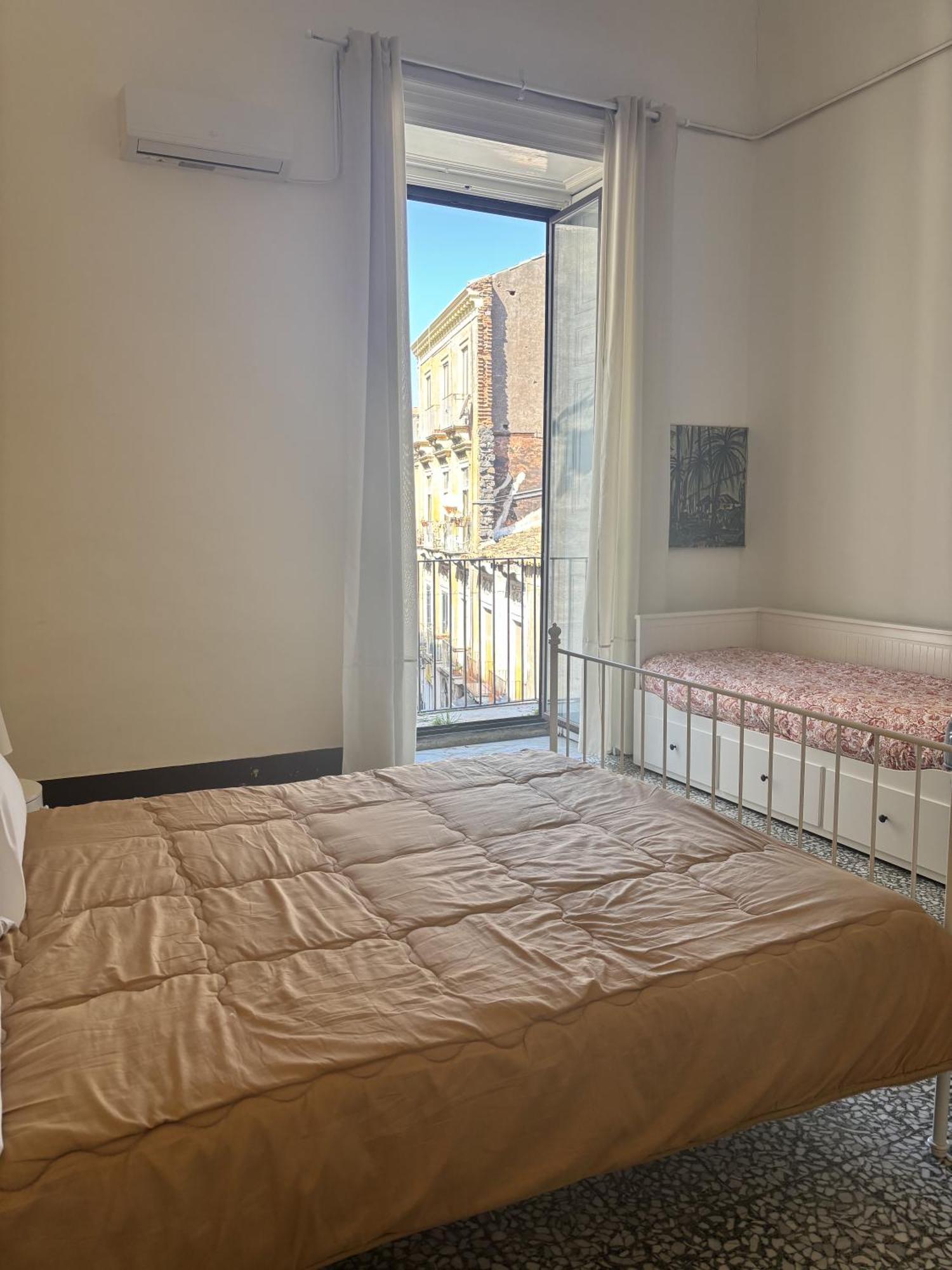 Il Teatro Rooms Катания Экстерьер фото